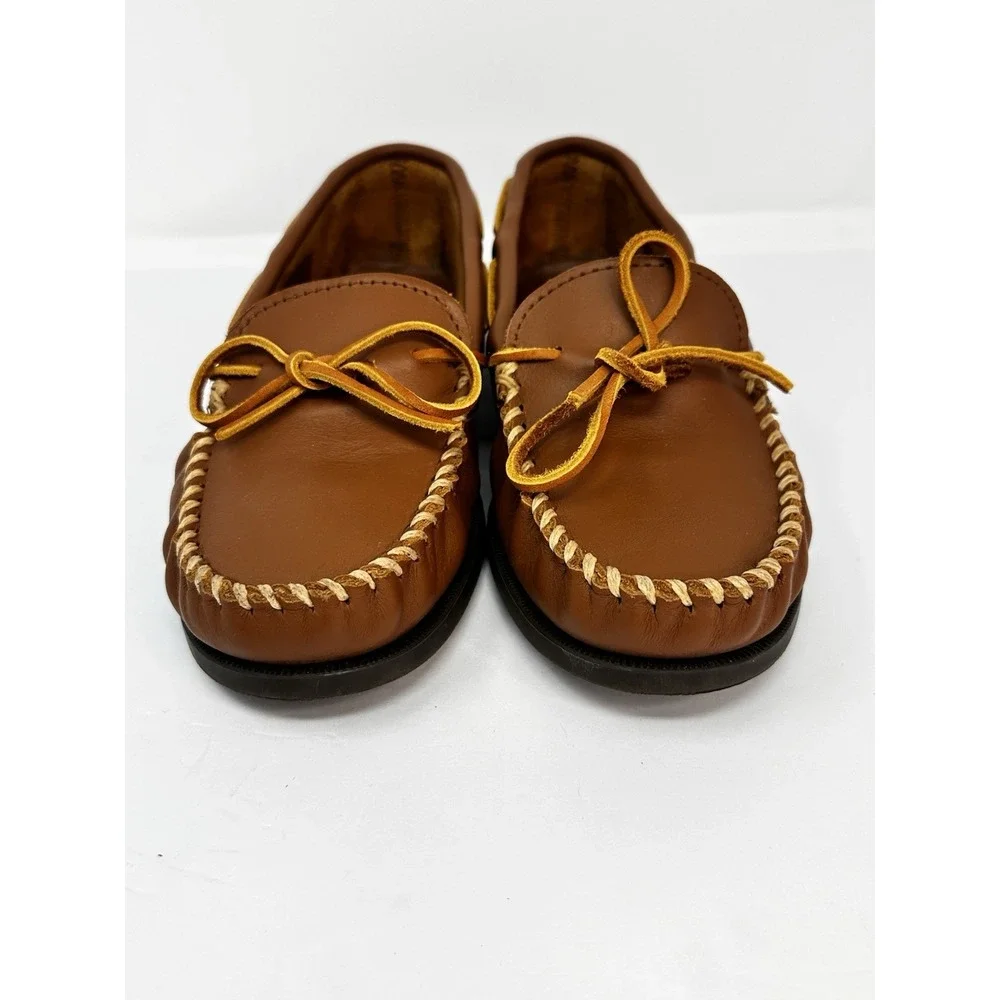 Minnetonka Moccasins Men Leather Camp Moc Slip On Shoes Size 7.5 Maple Brown NEW